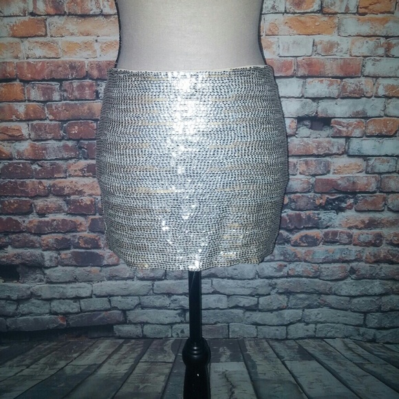 Haute Hippie Sequin Mini Gold & Silver Skirt - Picture 2 of 6